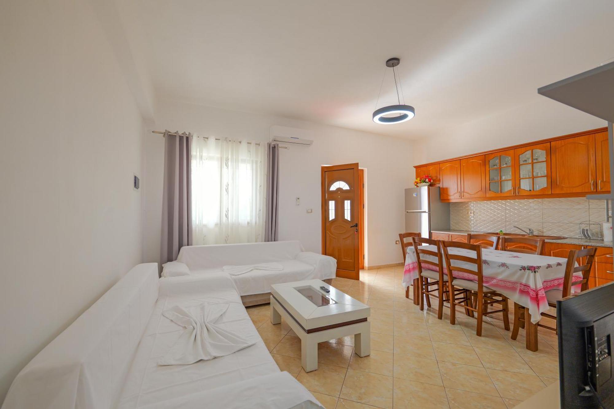 Brahimi Guest House Ksamil Bagian luar foto