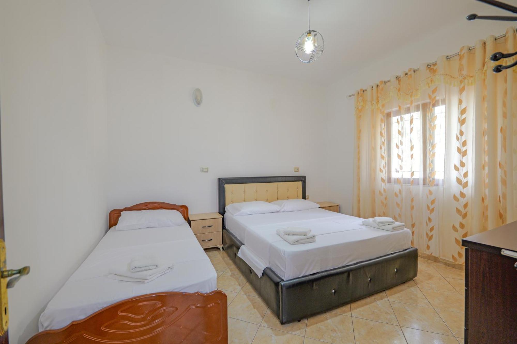 Brahimi Guest House Ksamil Bagian luar foto