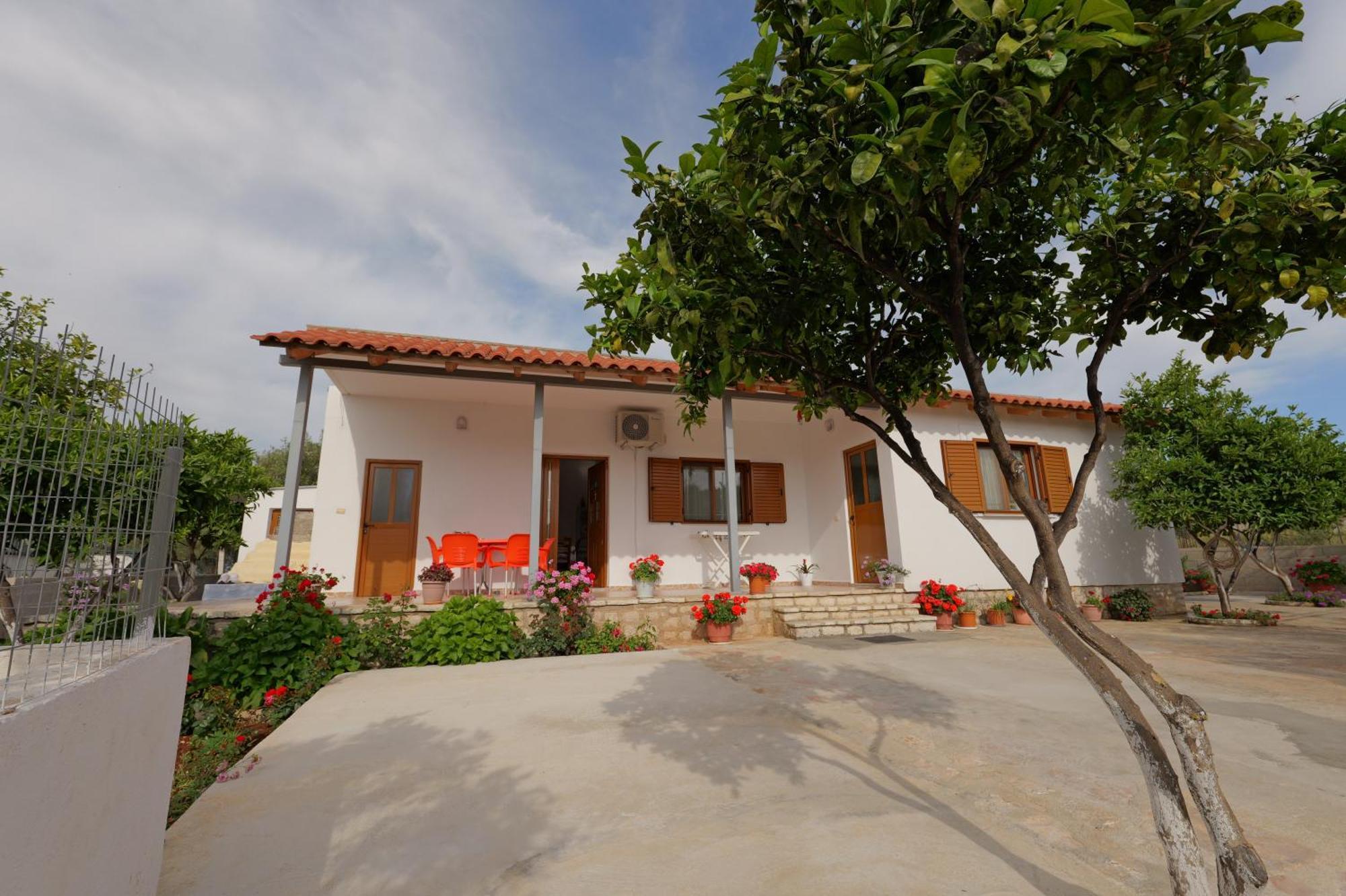 Brahimi Guest House Ksamil Bagian luar foto